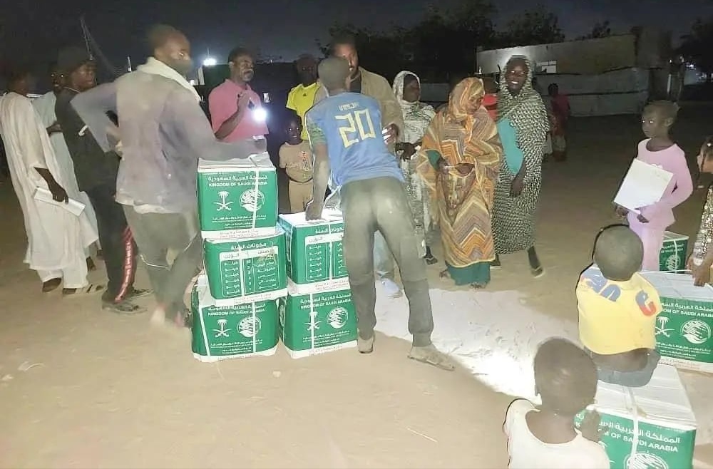 إغاثي الملك .. يوزع 1116 سلة غذائية في محلية الدامر في السودان