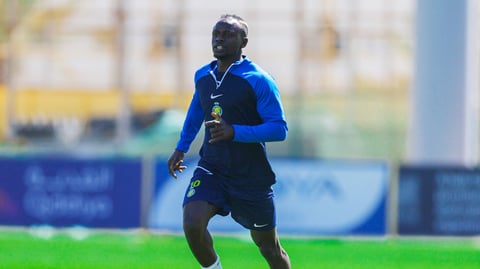 ماني يجري تدريبات استشفائية بعد العودة إلى النصر استعدادًا لقمة الهلال