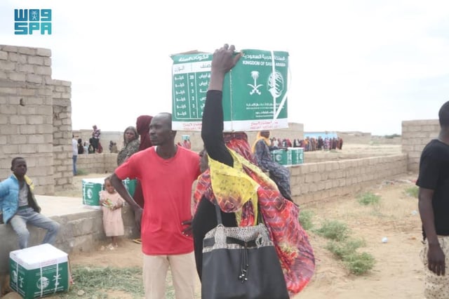 إغاثي الملك .. يسلِّمُ 876 سلة غذائية في ولاية البحر الأحمر بالسودان