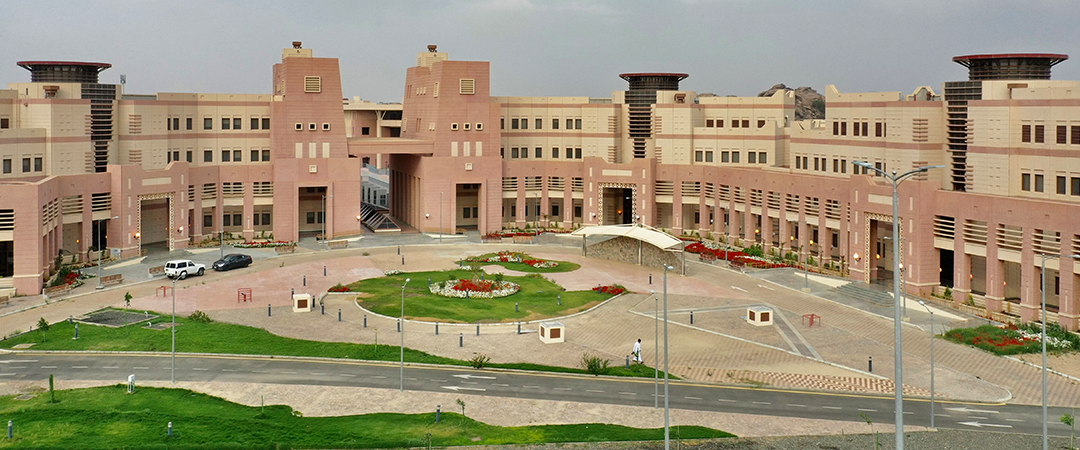 جامعة الملك خالد تُتوج بشهادتين في جودة الأداء