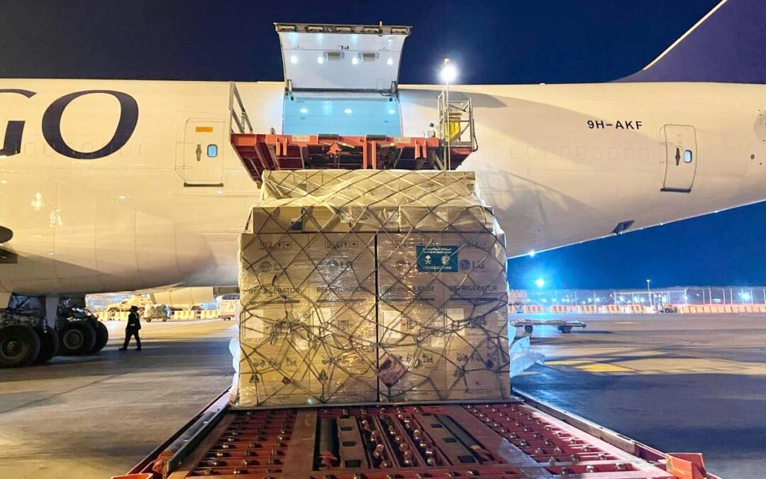 من الرياض .. الطائرة الإغاثية السعودية الـ 12 تنطلق تنطلق إلى أوكرانيا