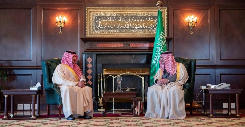 وزير الداخلية يلتقي أمير تبوك ويطلع على المشاريع التنموية بالمنطقة