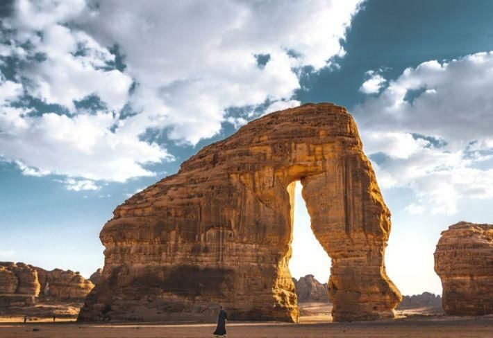 “سماء العلا” ترحب بمرتاديها بطريقتها الخاصة