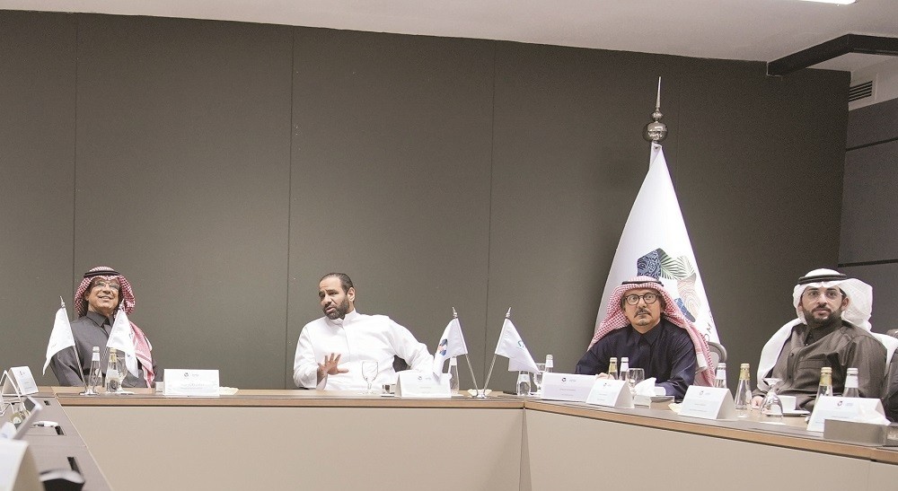 وفد البنك العربي الوطني ونيوم يبحثان آفاق التعاون