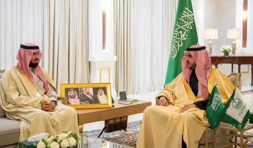 أمير منطقة الجوف يتسلّم التّقرير الختامي لنادي فروسيّة الجوف لموسم 2023 م