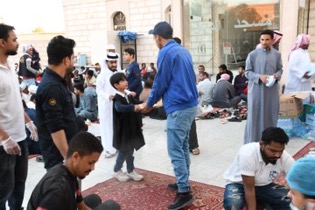 71 متطوعًا يقدمون خدماتهم التطوعية في مشروع إفطار صائم بالعويقيلة