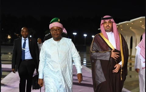 رئيس غينيا بيساور يصل إلى جدة لأداء مناسك العمرة