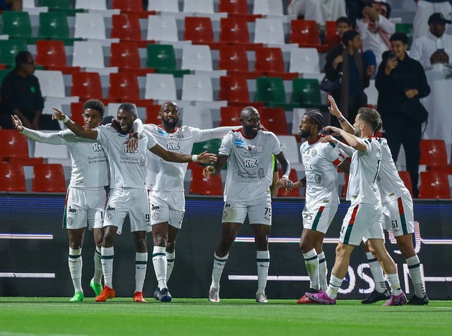 الاتفاق يُوقع أبها بثلاثية نظيفة