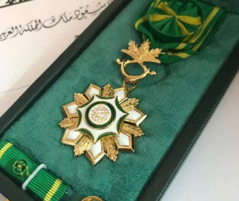 خادم الحرمين يقرُّ منح وسام الملك عبد العزيز من الدرجة الثالثة لـ 200 متبرع بالأعضاء