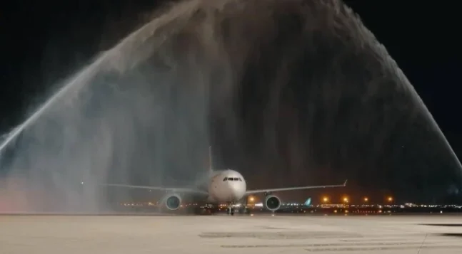 مطار الملك خالد الدولي يستقبل أولى رحلات خطوط شرق الصين