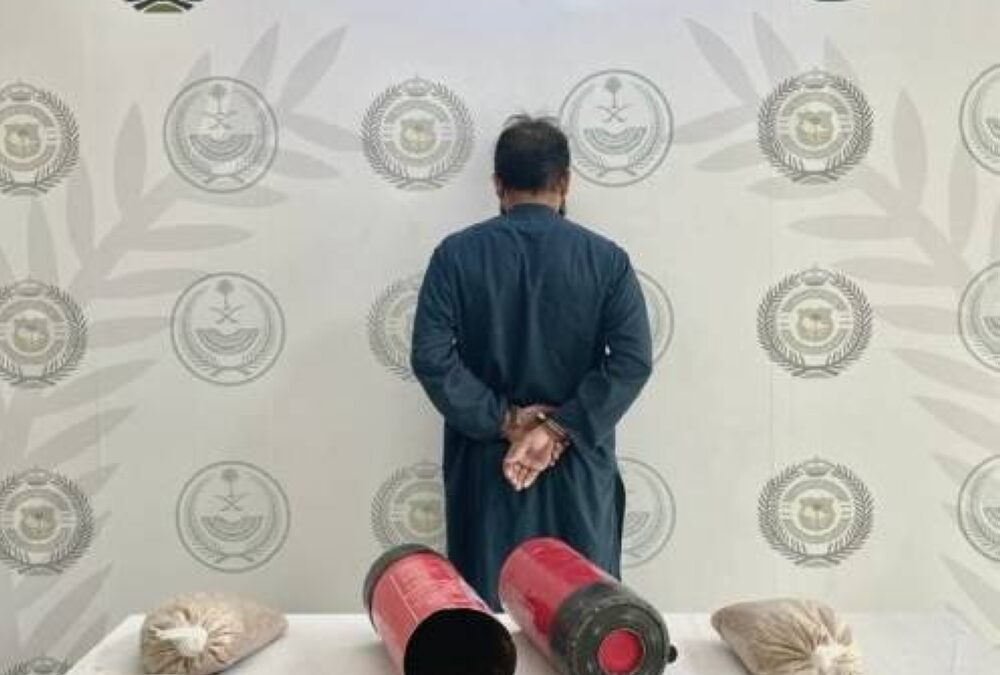 ضبط مقيم باكستاني لترويجه الشبو بالمنطقة الشرقية