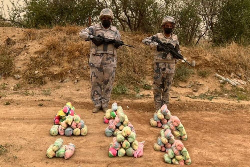 جازان .. ضبط  4 مخالفين لتهريبهم 47 كغم من”القات”