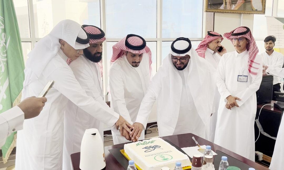 مكتب وزارة البيئة والمياه والزراعة ببيشة يعايد منسوبيه بمناسبة عيد الفطر المبارك