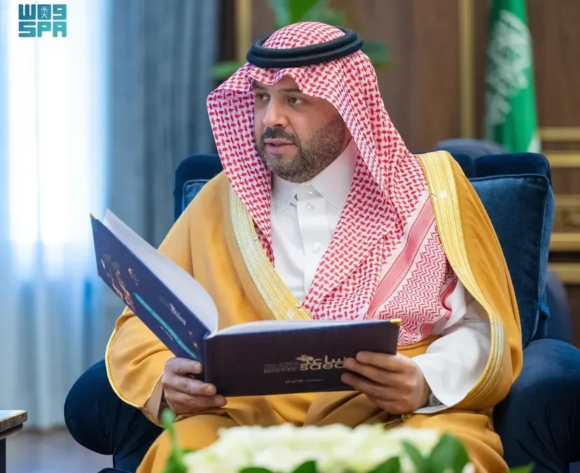 أمير الحدود الشمالية يتسلم تقريرًا عن أعمال ومشروعات جمعية “ساعد”
