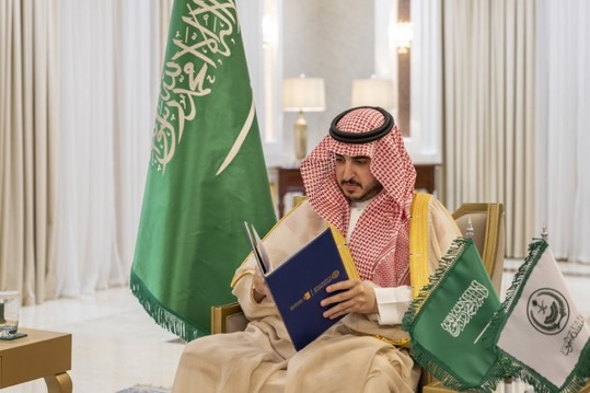 أمير الجوف يتسلّم تقارير وإنجازات جامعة الجوف