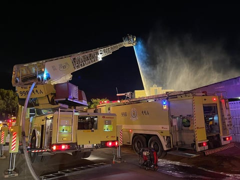 سكاكا .. إخماد حريق في محطة وقود وإصابة شخص