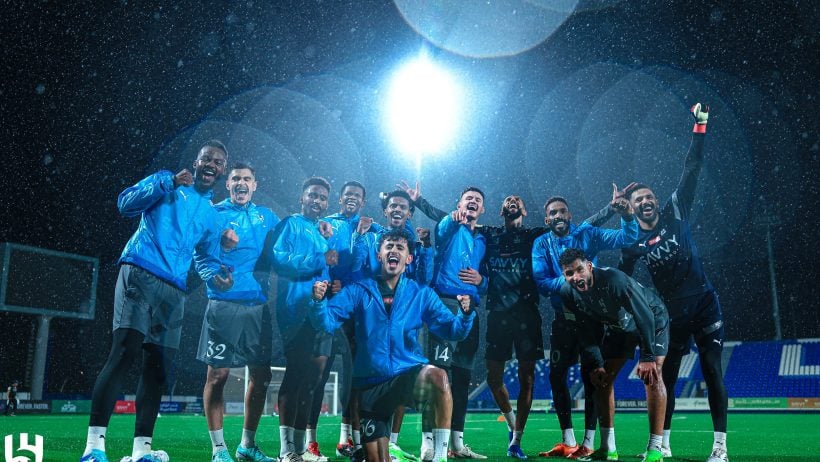 الأمطار تجبر الهلال .. على التدريبات البدنية بالصالة الرياضية