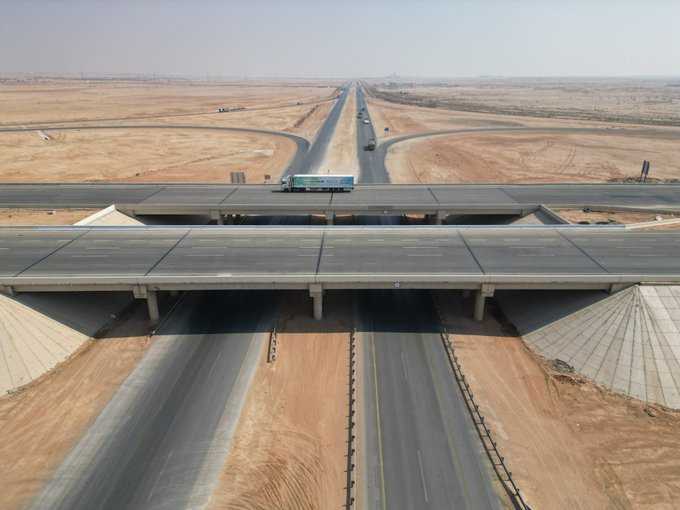 بطول 102 كم .. تدشين طريق المحول الشرقي بمنطقة الرياض