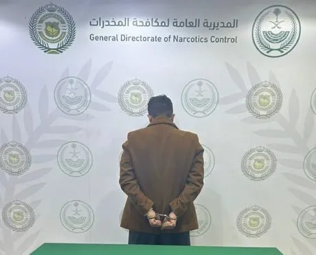 “مكافحة المخدرات” تضبط مخالفًا بالشمالية لترويجه الحشيش