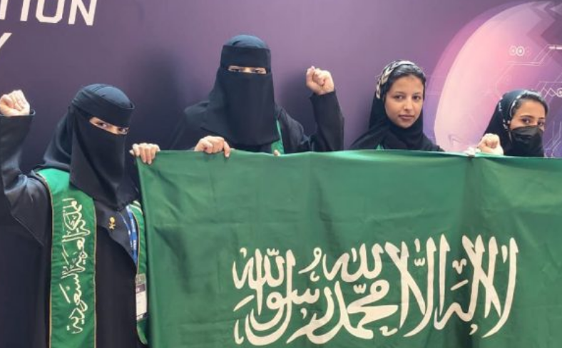 ‎مخترعات سعوديات يحصدن ميداليات في معرض آيتكس الدولي للاختراعات والابتكارات التقنية