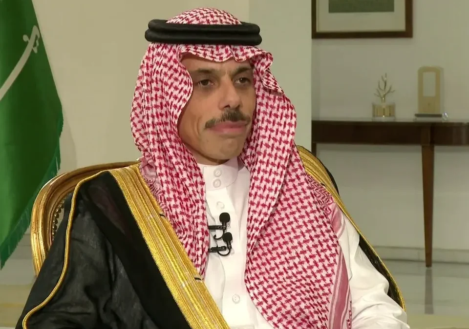 وزير الخارجية ورئيس وزراء فلسطين يبحثان مستجدّات الأوضاع في غزة