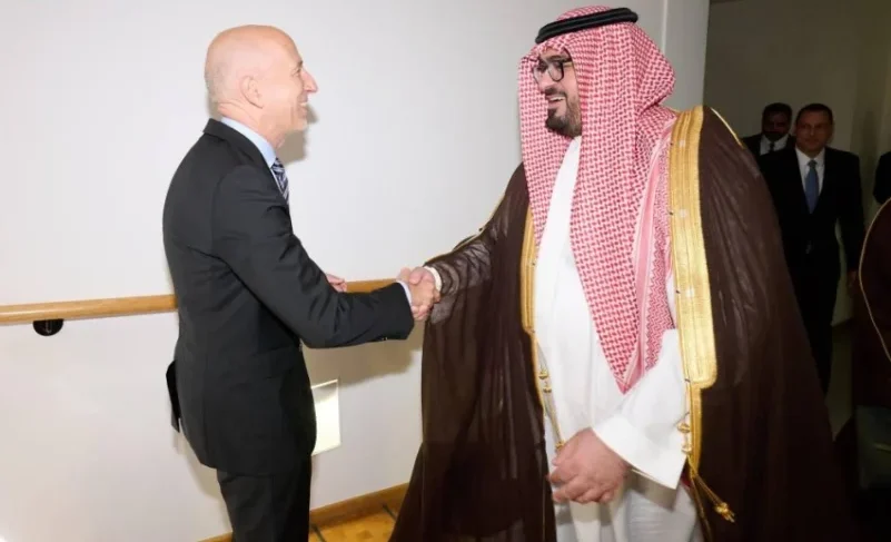 “وزير الاقتصاد” يبحث مع وزير العمل النمساوي تعزيز التعاون التجاري والاقتصادي