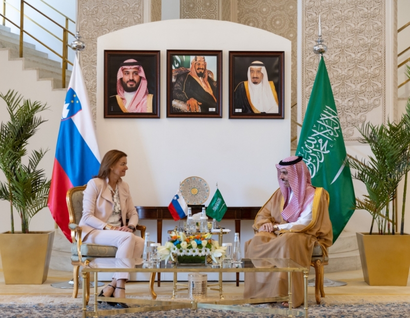 وزير الخارجية ونائبة رئيس وزراء سلوفينيا يبحثان علاقات التعاون بالرياض