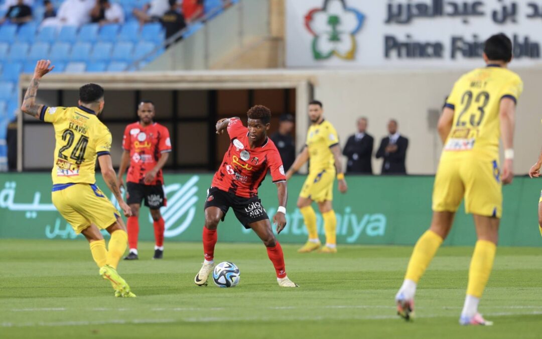 التعادل السلبي يسيطر على لقاء الرياض والتعاون