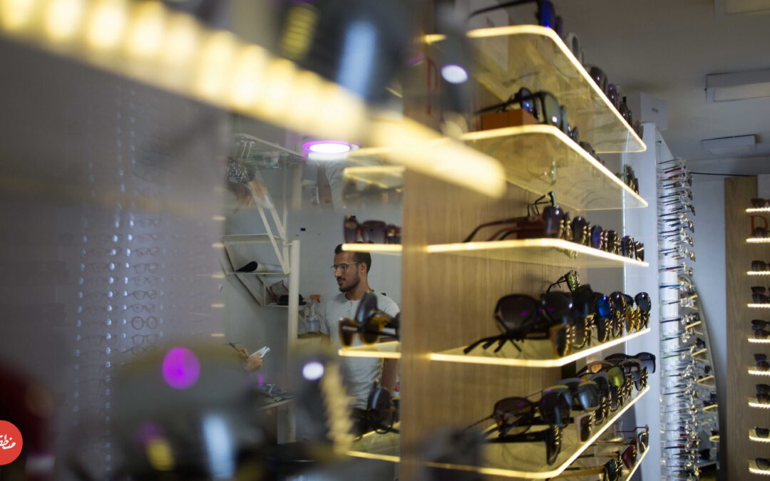 استشر طبيبك قبل استخدام النظارات الطبية المباعة بالسوق