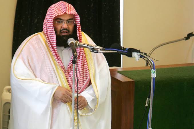 “السديس” يتابع مسارات عمل المنظومة في المسجد النبوي