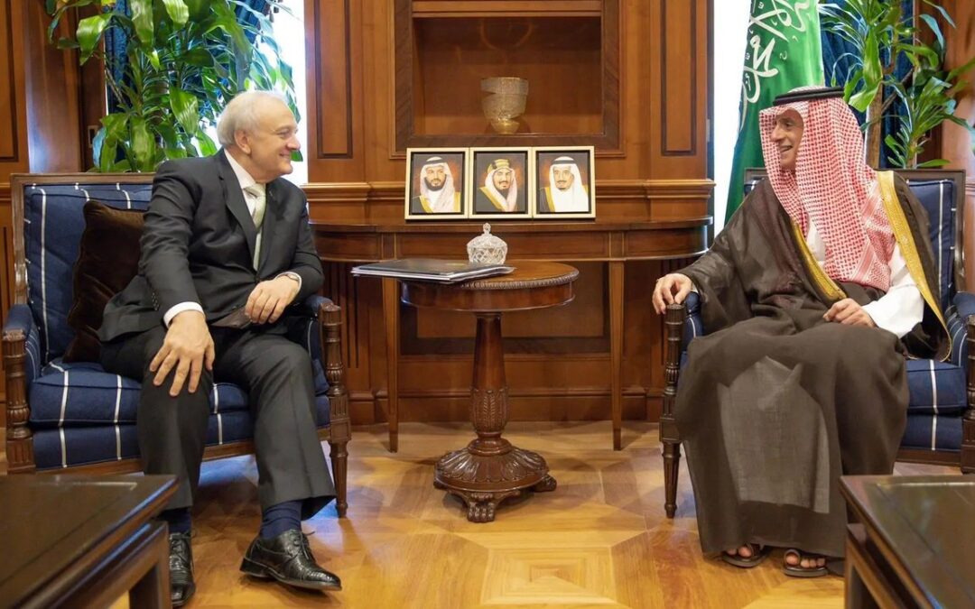 “الجبير” يودّع سفير الأوروغواي الشرقية لدى المملكة بمناسبة انتهاء عمله