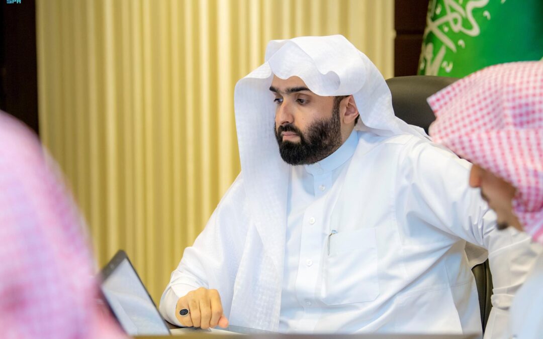 “اليوسف” .. يجتمع بالمستفيدين خلال زيارة تفقدية لمحاكم ديوان مظالم المدينة