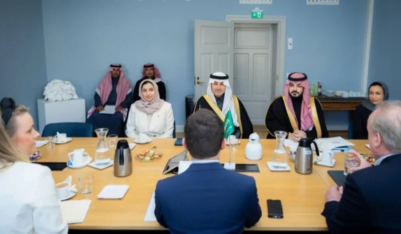 وزير النقل يزور البرلمان الفنلندي ويلتقي وزيري الشؤون الاقتصادية والنقل والاتصالات