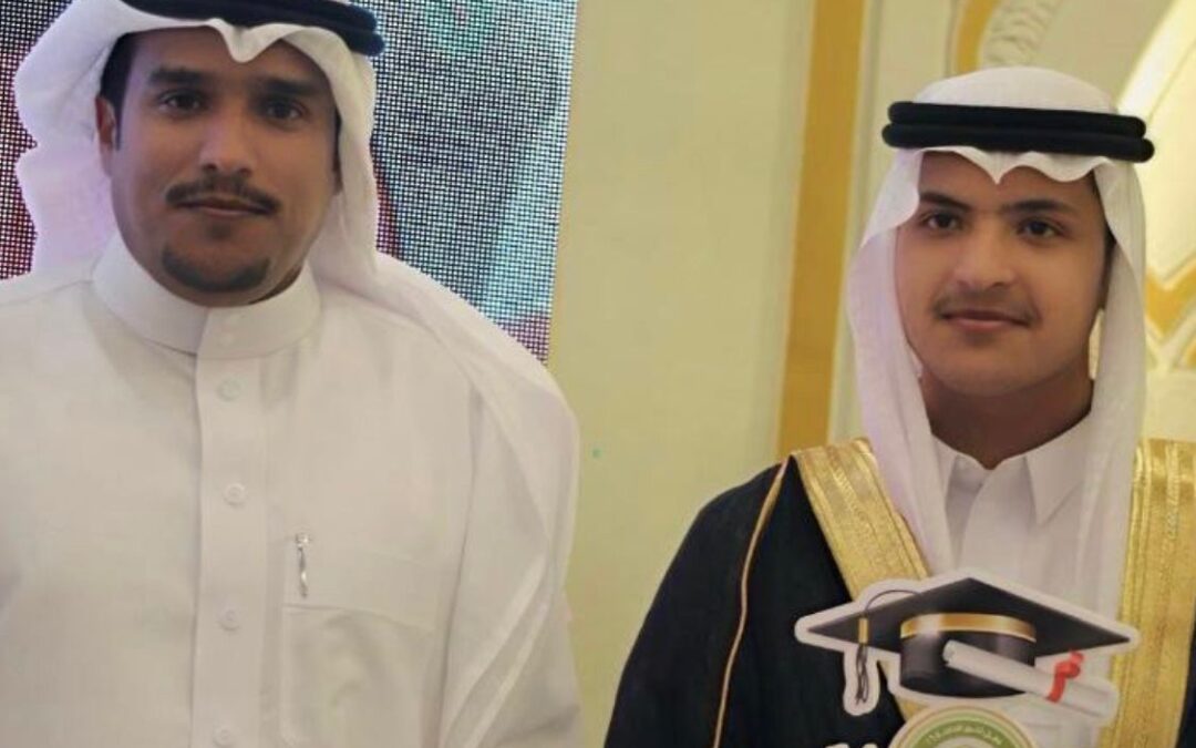 البراء بن علي آل عشيش يتخرج من ثانوية أنجال بيشة