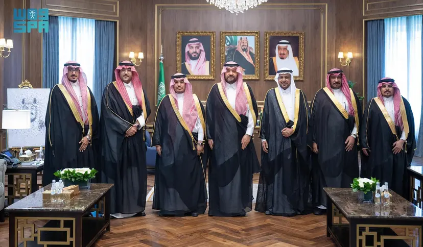 أمير الحدود الشمالية يتسلم التقرير السنوي للمعهد السعودي التقني للتعدين لعام 2023