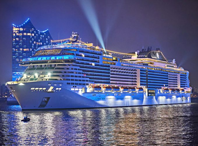 الهيئة السعودية للبحر الأحمر تُسلم أول رخصة لوكيل ملاحي سياحي لسفن “الكروز”