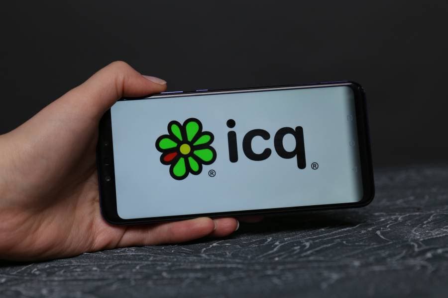 بعد 28 عاماً .. “ICQ” أحد أقدم خدمات المراسلة ستتوقف للأبد في هذا الموعد