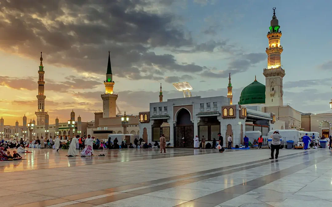 كلية المسجد النبوي: بدء القبول الإلكتروني للطلاب والطالبات للعام 1445هـ