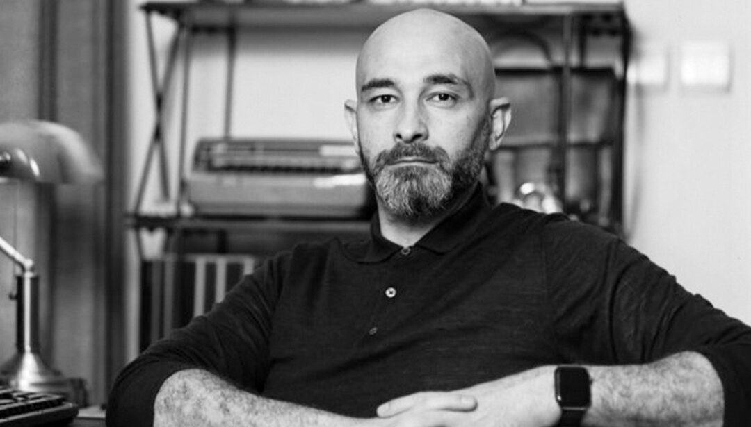 “الروائي فقيه” يسرد قصص الموروث الشعبي العربي في الصين