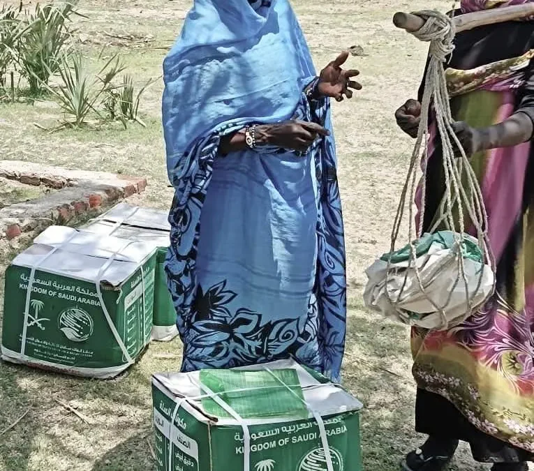 “إغاثي الملك” يوزع 1000 سلة غذائية في إقليم النيل الأزرق بالسودان