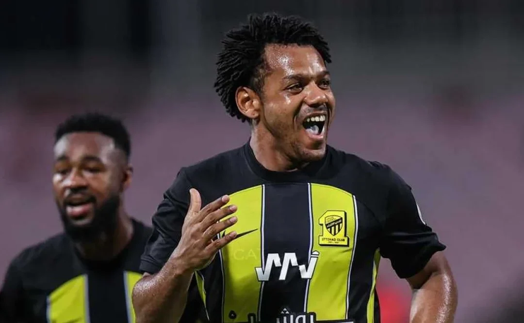 بعد انتهاء عقده مع الاتحاد.. “رومارينيو” ينضم لصفوف “نيوم”