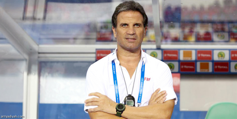 بعد تجربته المثيرة في الهلال .. “باولو دوارتي” مدرباً للخلود