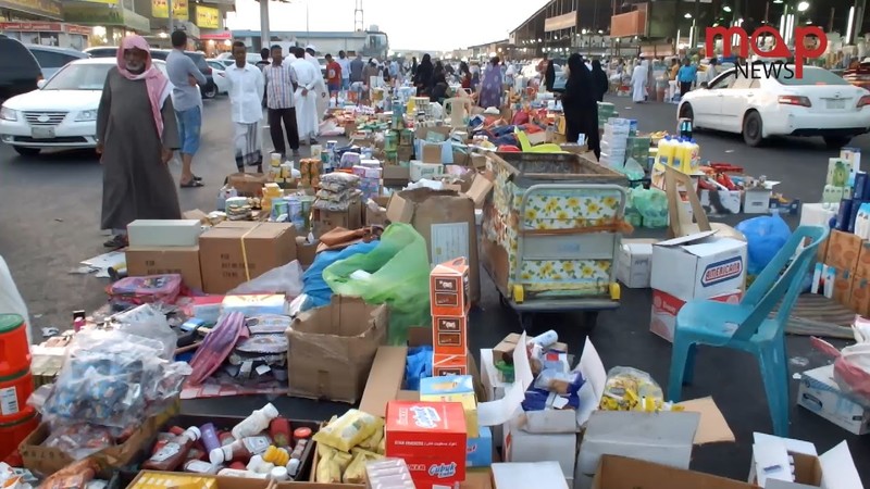 أسواق جدة الشعبية تستقطب الحجاج لاقتناء الهدايا والتذكارات