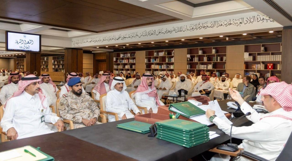 “وزير التعليم” يثمّن حرص القيادة على متابعة الطلبة ذوي الحاجة