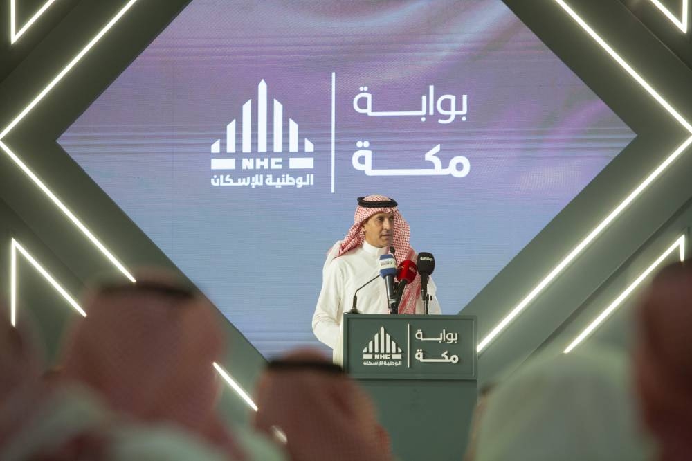 وزير الإسكان يدشن “ضاحية بوابة مكة” في العاصمة المقدسة