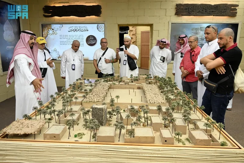 ممثلو “وكالات الأنباء الدولية والإسلامية” يزورون المعالم التاريخية بالمدينة