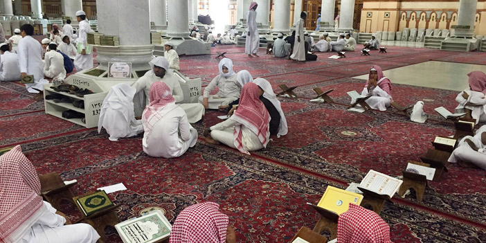 “شؤون الحرمين”: هذه مواعيد الدورة الصيفية لحفظ القرآن الكريم والمتون العلمية بالمسجد النبوي