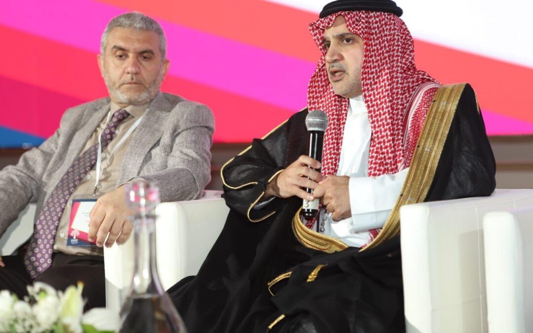 وكيل “الموارد البشرية” يستعرض برامج المملكة للتعامل مع التغييرات في الرقمنة والتكنولوجيا