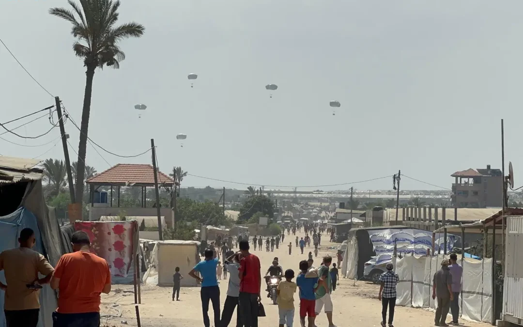 المملكة تواصل إسقاط المساعدات جويًا على غزة بالتعاون مع الأردن