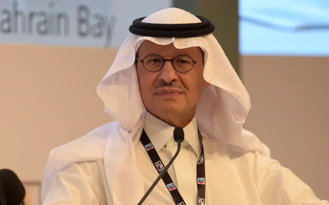 “وزير الطاقة” يشهد ترسية عقود المرحلة الثانية من برنامج تطوير حقل الجافورة